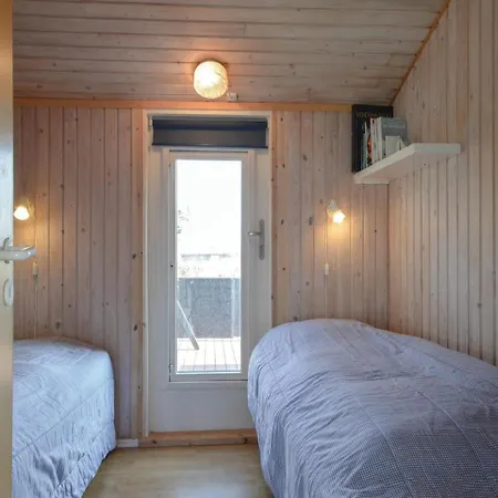 Three-bedroom Holiday In Feriehus *