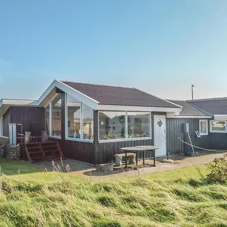 別荘 Three-bedroom Holiday In